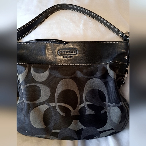 GENUINE COACH LEATHER AND JACQUARD CONVERTIBLE BUCKET BAG - Picture 1 of 16